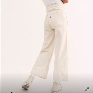 Levi’s Ribcage Wideleg Crop Jeans 27x26 NWT